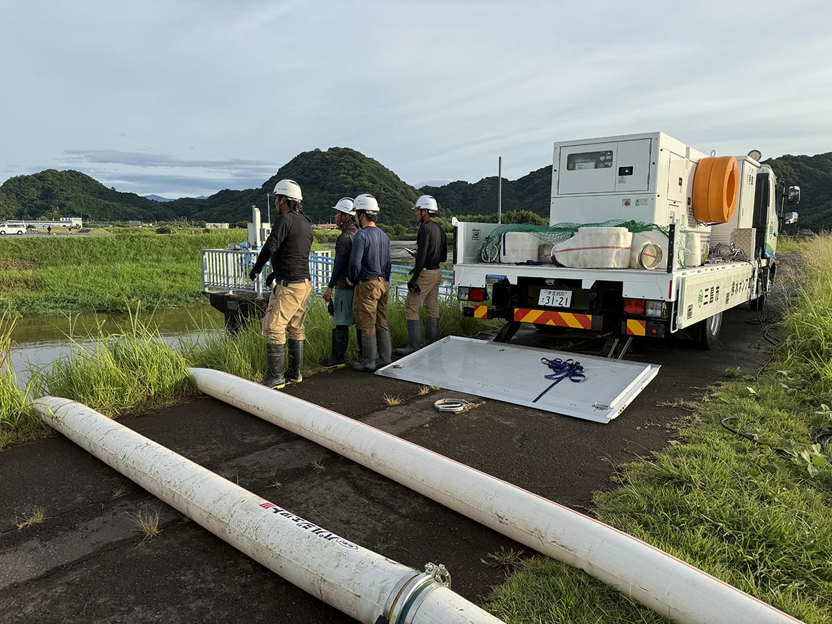 三輪建設 社会貢献 台風の時の排水作業